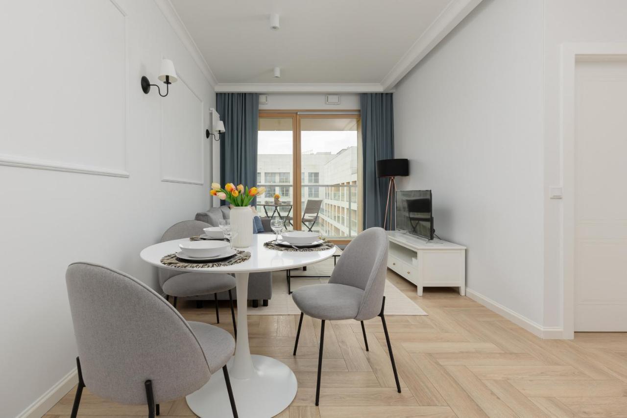 Stylish Apartment Kolejowa & Parking & Balcony By Noclegi Renters Varşovia Exterior foto